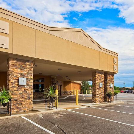 Crossroads Hotel & Event Center Fort Dodge Exterior photo